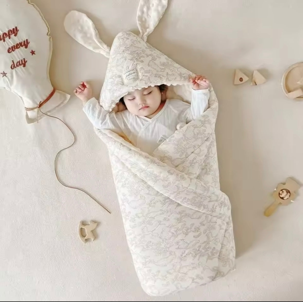 NOVA – Mysig babyfilt med huva